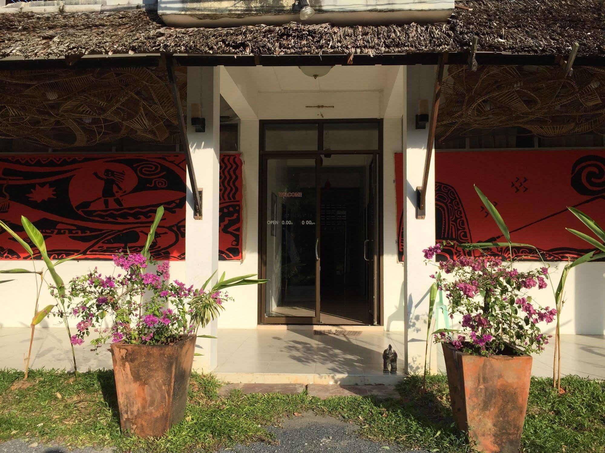 Hotel Natai House Extérieur photo