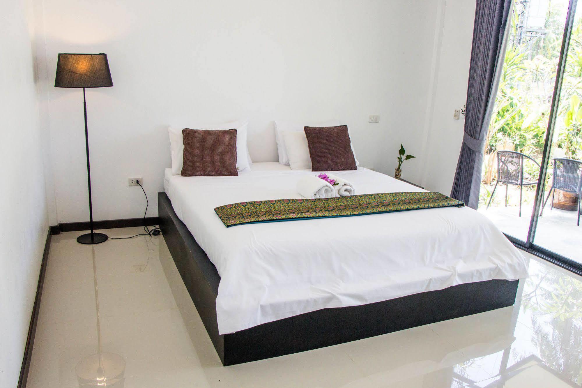 Hotel Natai House Extérieur photo