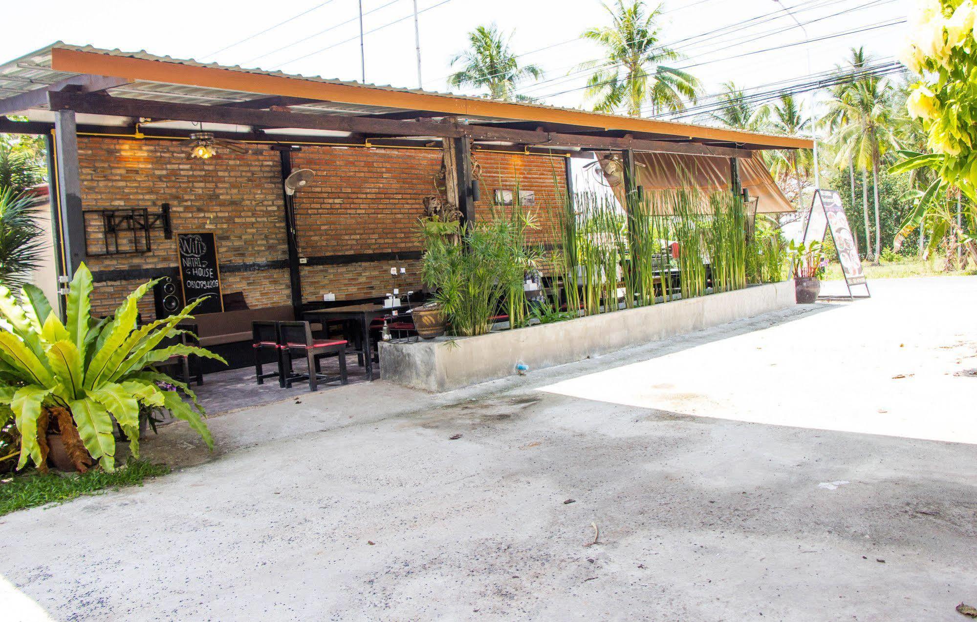 Hotel Natai House Extérieur photo