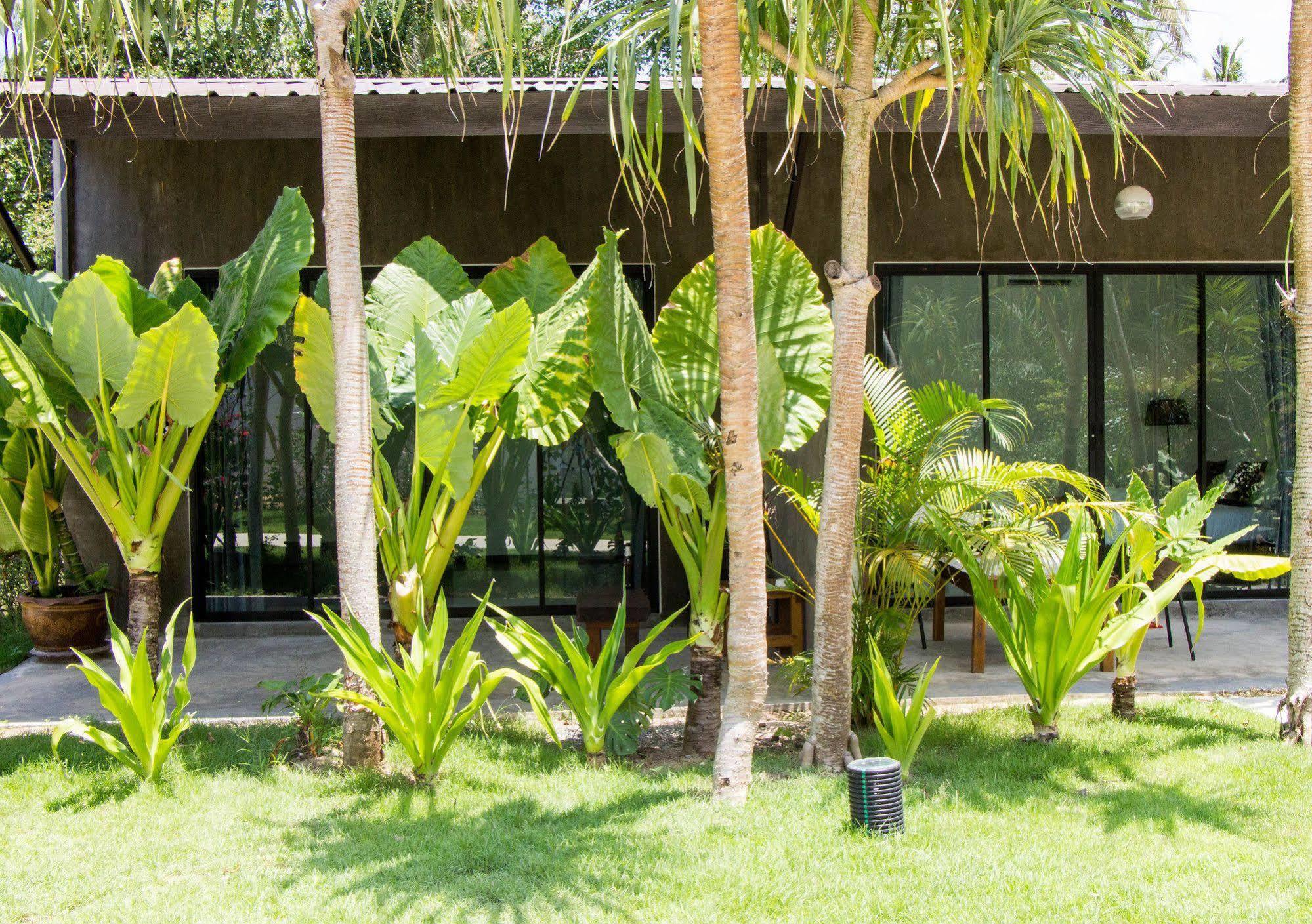 Hotel Natai House Extérieur photo