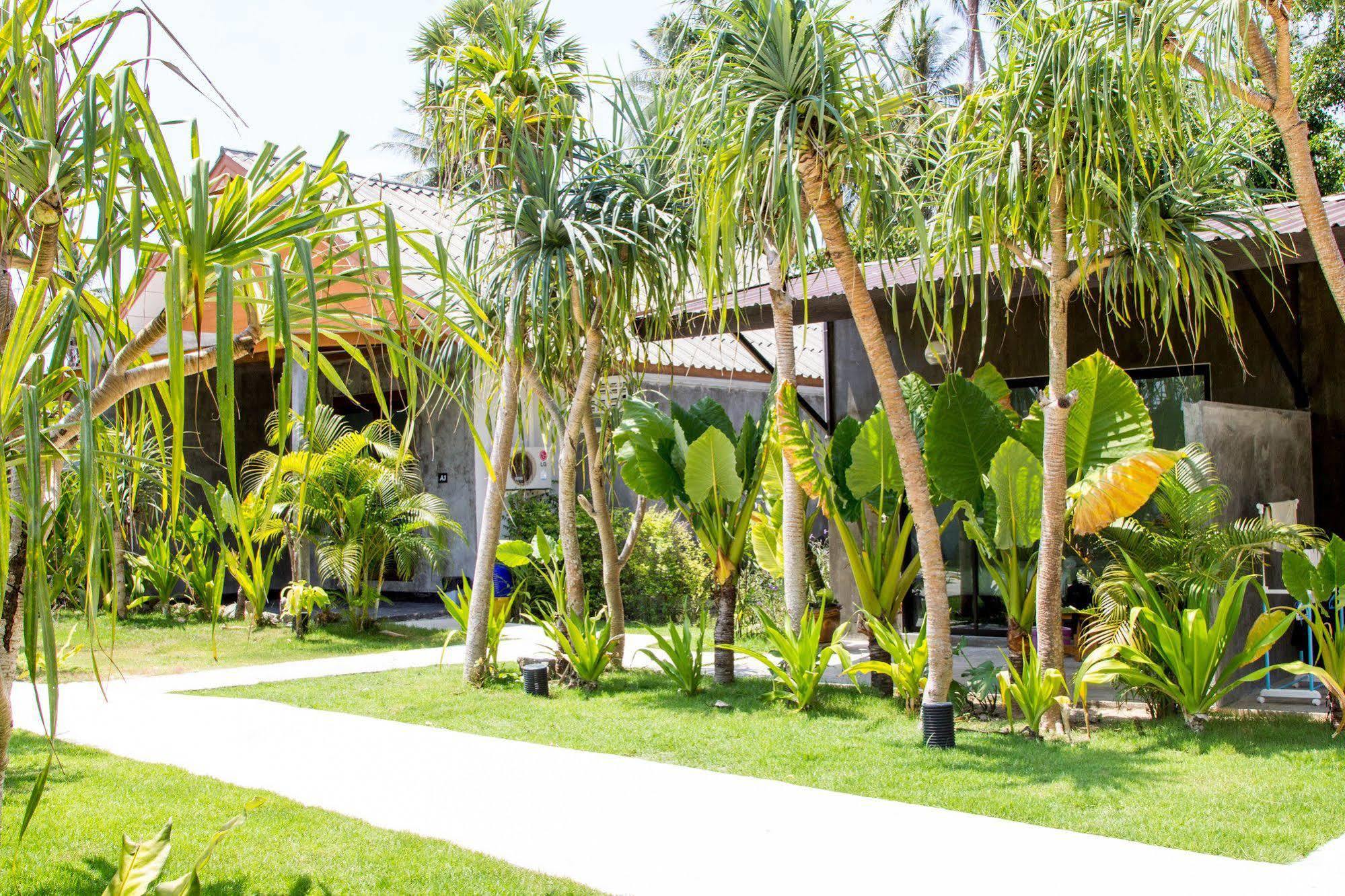 Hotel Natai House Extérieur photo